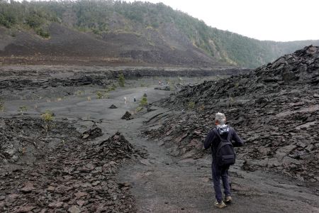 V kráteru Kilauea Iki